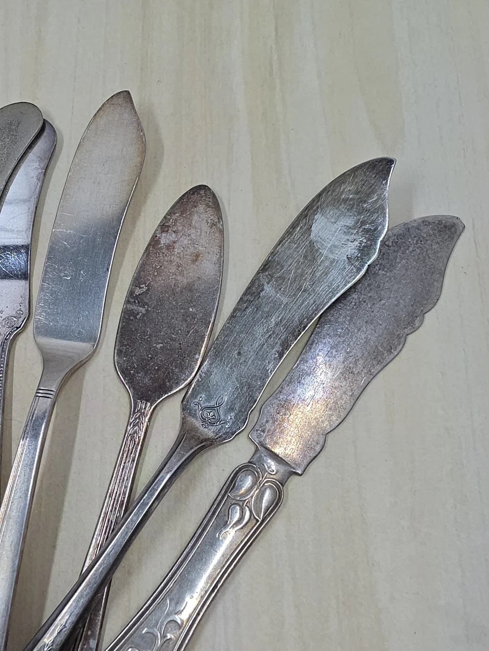 Vintage & Antique Butter Knives Silverplate Stainless Set Of 12 Mix-n-Match